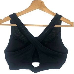 Black sports bra small cross back padded mesh detail athleisure activewear comfy
